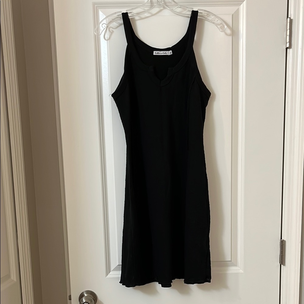 Elegant Black Sleeveless Dress